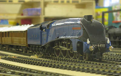 4498 Sir Nigel Gresley makes an appearance